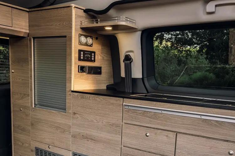 3978600 2.0 BlueHDi Max M 5dr EAT8