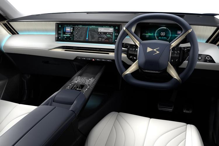 3978662 206kW Jules Verne 97kWh High Range 5dr Auto