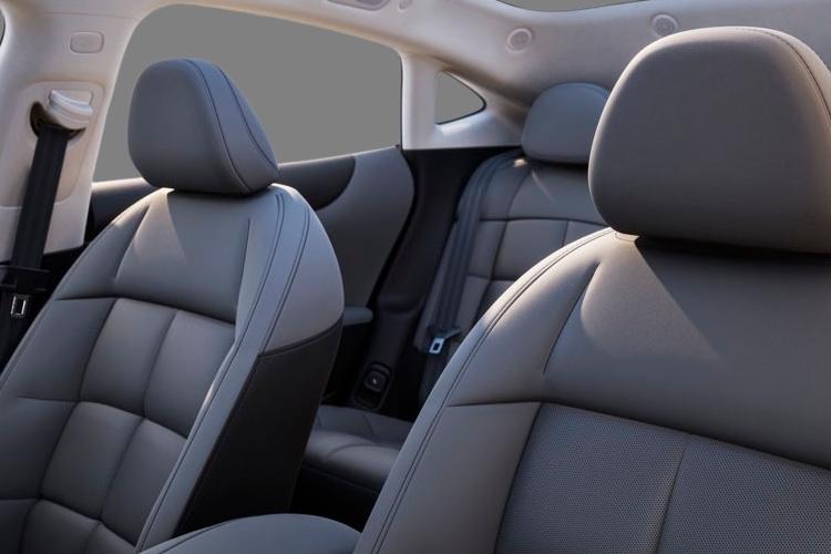 3977873 217kW Standard Range 75kWh 5dr Auto