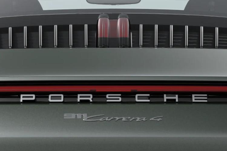 3946962 GTS t-Hybrid 2dr PDK [4 Seat]
