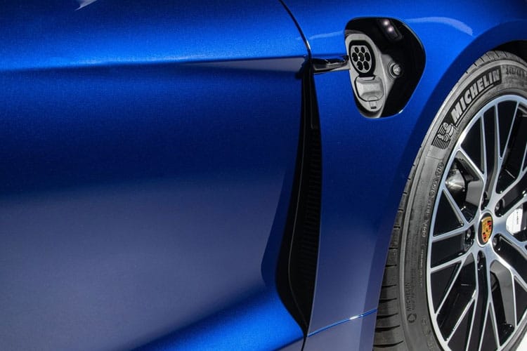 3976027 440kW 105kWh 4S Black Edition 4dr Auto