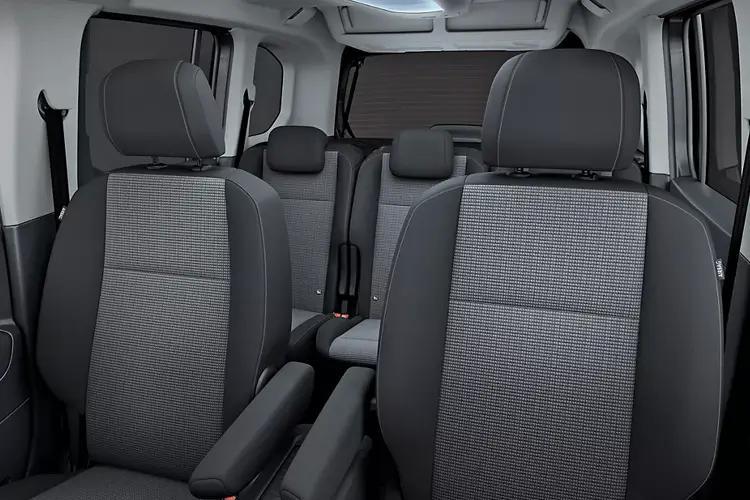 3979039 100kW Shuttle Long 50kWh 5dr Auto
