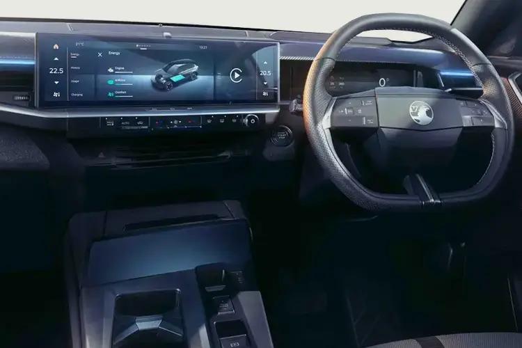 3976035 170kW Design 98kWh 5dr Auto