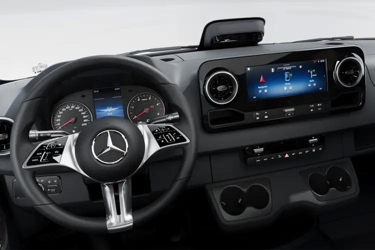 3976225 3.5t H2 HD Emissions Premium Crew Van 9G-Tronic