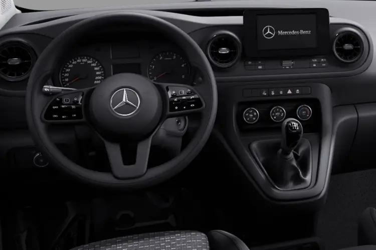3875302 90kW 45kWh Select Van Auto