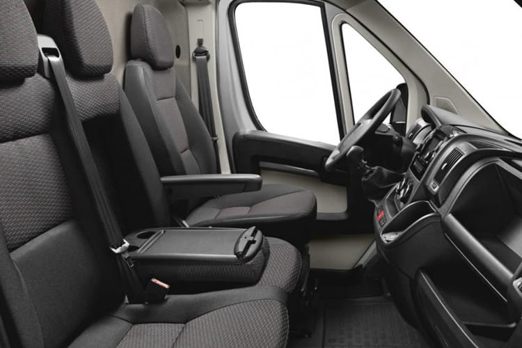3971622 2.2 BlueHDi 180 H2 Glazed Van Professional Auto