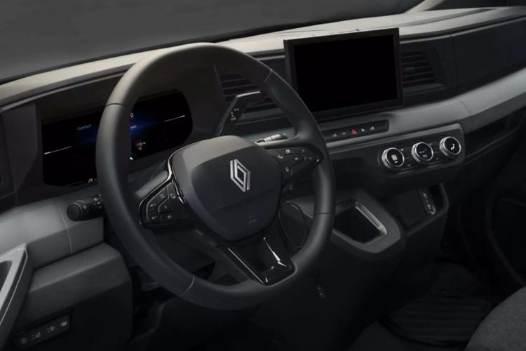 3846867 LM35 Blue dCi 150 Advance Medium Roof Van